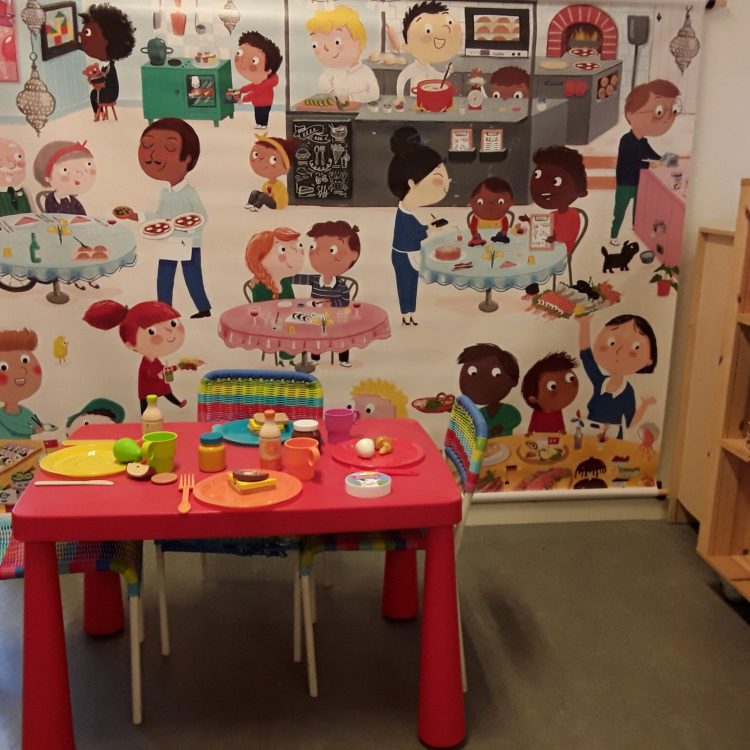 Dolfijn-Eten-en-drinken-1-rotated